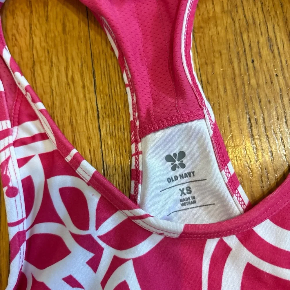 Old Navy Pink and White Floral Athletic Tank Top - Picture 3 of 4